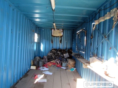 01 CONTAINER MARÍTIMO 20 PÉS MOD. ALMOXARIFADO DIMENSÕES: (6,00X2,40X2,80 METROS), ANO: 1986. (Ref.: WMV_UM02)