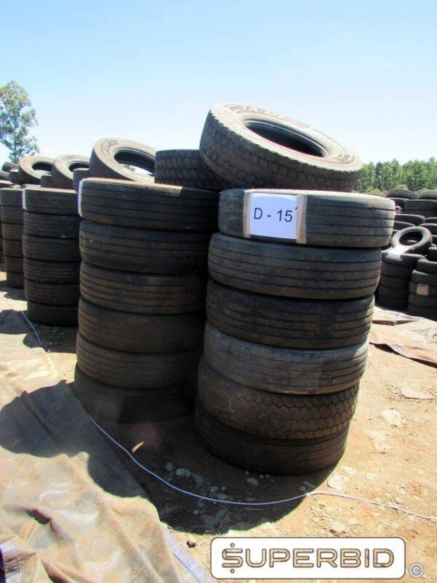 20 SUCATAS DE PNEUS 295/80 PARA REAPROVEITAMENTO (Ref.: D-15)