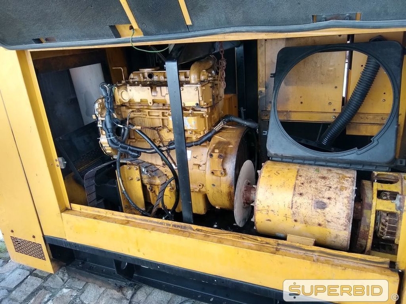 GRUPO GERADOR A DIESEL OLYMPIAN GEP657 SÉRIE:OLY00000JB4D03202 ANO: 2010 70KVA. (Ref.: SG)