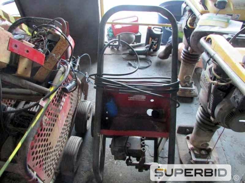 SUCATAS DE: GUINCHO DE COLUNA, LAVADORAS ALTA PRESSÃO, PLACAS VIBRATÓRIA E GERADOR 14 KVA, (06 PÇ.) (Ref.: JCL)