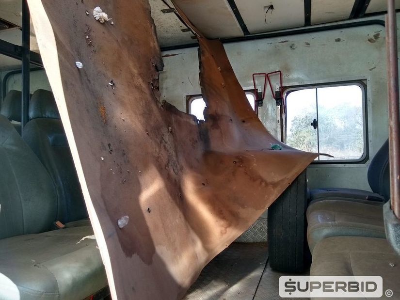 CAMINHÃO CABINADO VOLKSWAGEN 8.150 E DELIVERY PLUS, 2011/2012, Placa FINAL 4 (MG), (Ref.: SV)