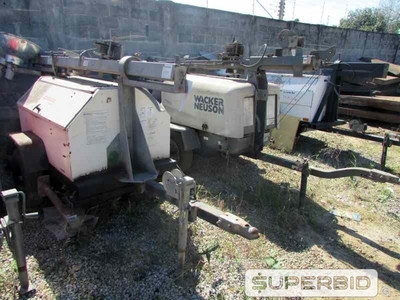 TORRE DE ILUMINAÇÃO Á DIESEL WACKER NEUSON LT6L E TORRE DE ILUMINAÇÃO Á DIESEL TEREX RL4000, ANO: 2008, SÉRIE: RL408-2436, (02 PÇ.). (Ref.: JEP)