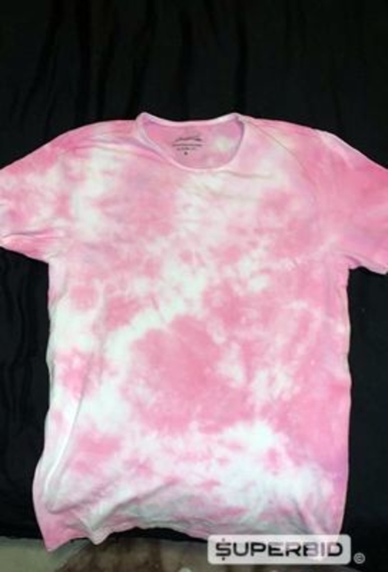 Nienke - Camiseta tamanho P feita por ela exclusivamente para o leila¿o