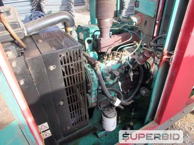 GRUPO GERADOR Á DIESEL CUMMINS 40 KVA. (Ref.: JDT)