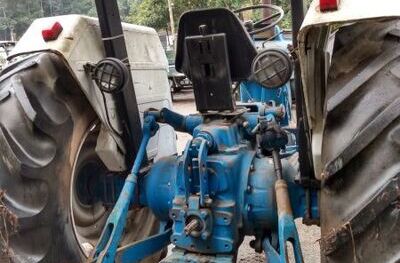 TRATOR AGRICOLA FORD 5610 (EMPLACADO), ANO: 1992, SÉRIE: V238685 (Ref: RBI)