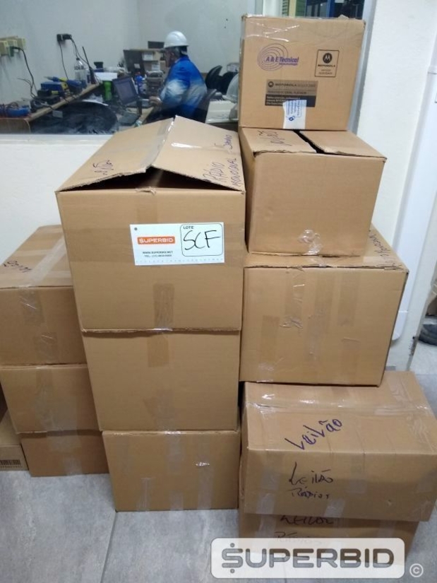 RÁDIOS REPETIDORAS VERTEX E MOTOROLA, RÁDIOS MONOCANAIS E IMPRESSORA TÉRMICA DE ANILHA. (Ref.: SCF)