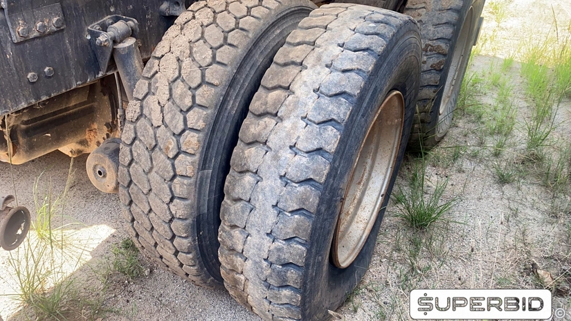 CAMINHÃO BASCULANTE VOLVO VM 330 6X4R, 2013/2013, Placa FINAL 9 (RJ), (Ref.: IBG)
