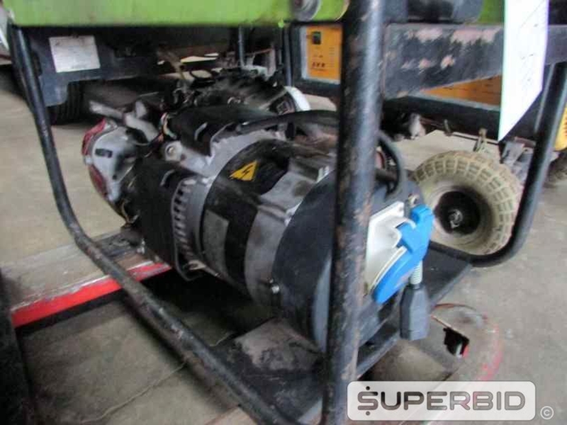 GERADOR Á GASOLINA WACKER NEUSON MG5 5KVA E GERADOR Á GASOLINA PRAMA ES8000 7KVA (Ref.: JAK)