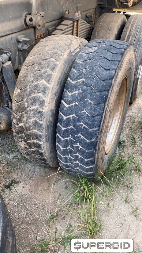 CAMINHÃO BASCULANTE  VOLVO VM 330 6X4R, 2013/2013, Placa FINAL 2 (RJ),  (Ref.: IBP)