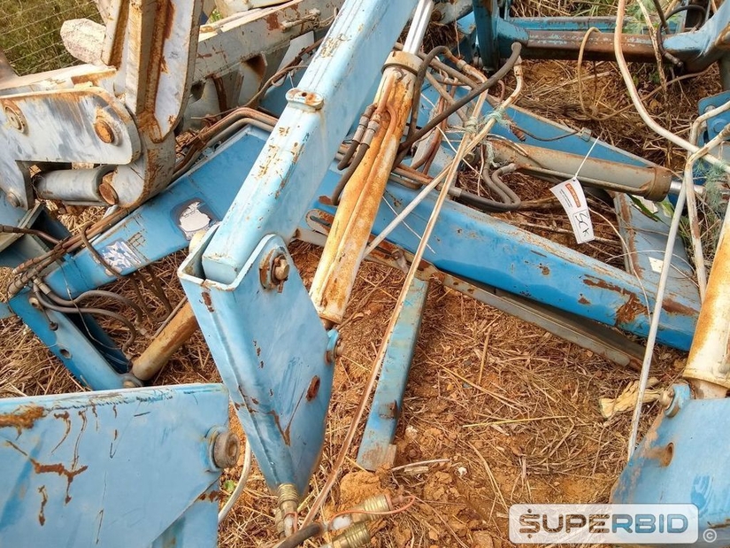 IMPLEMENTO MODULAR SEM CAÇAMBA
TATU MARCHESAN, ANO: 2012 (Ref.: SCK)