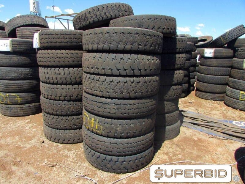 30 SUCATAS DE PNEUS 1000R20 SEM RECAPE (Ref.: D-16)