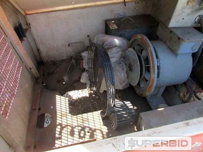 TORRE DE ILUMINAÇÃO Á DIESEL TEREX RL4000, ANO: 2008, SÉRIE: RL409-774 E SUCATA DE TORRE DE ILUMINAÇÃO TEREX RL4000, (02 PÇ.) (Ref.: JEL)