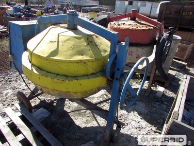 03 BETONEIRAS CAP.: 400 LITROS. (Ref.: WMGO_UM02)