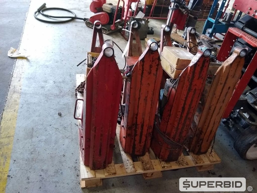 PERFURATRIZ DIAMANTADA, GUINCHOS DE COLUNA, SERRAS CIRCULARES BOSCH GDC 14-40, FURADEIRAS DE IMPACTO BOSCH GSB 30-2, CURVADORA DE TUBOS E OUTROS. (Ref.: SF)