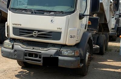 CAMINHÃO BASCULANTE VOLVO VM 330 6X4R, 2013/2013, Placa FINAL 4 (RJ), (Ref.: IBO)