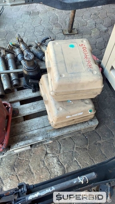 ASPIRADOR DE PO/AGUA, ROÇADEIRA LATERAL, MACACO HIDRAULICO, 13 ROMPEDORES PNEUMATICOS E 2 CORTADORAS DE PAREDE (Ref.: IH)