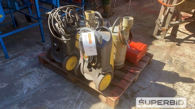 2 LAVADORAS INDUSTRIAIS, 01 TARRACHA MANUAL 1/2" A 2" ROTHENBERGER, 05 BOMBAS SUBMERSIVEIS E 01 MOTOR VIBRADOR 2CV (Ref.: IE)