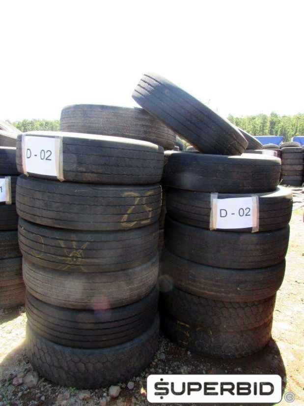 20 SUCATAS DE PNEUS 295/80 PARA REAPROVEITAMENTO (Ref.: D-02)