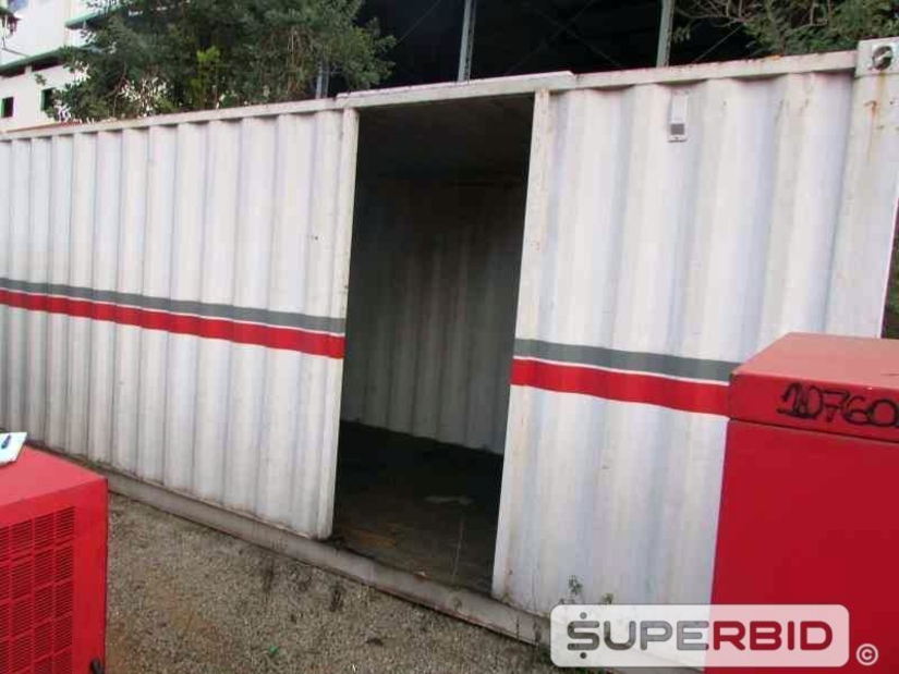 02 CONTAINERS EM AÇO, UTILIZADOS COMO STAND DE LOJA DE CONSTRUÇÃO. (Ref.: JEF)