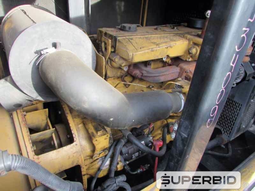 GRUPO GERADOR Á DIESEL OLYMPIAN GEP 165-3 150 KVA, (Ref.: JDZ)