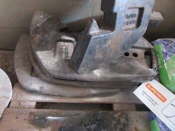 04 CONTRA PESO PARA TRATOR CASE (Ref.: JM)