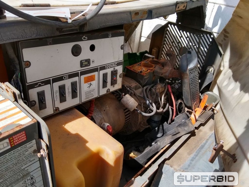 TORRE DE ILUMINAÇÃO REBOCÁVEL WACKER NEUSON 4-6KVA. (Ref.: SN)