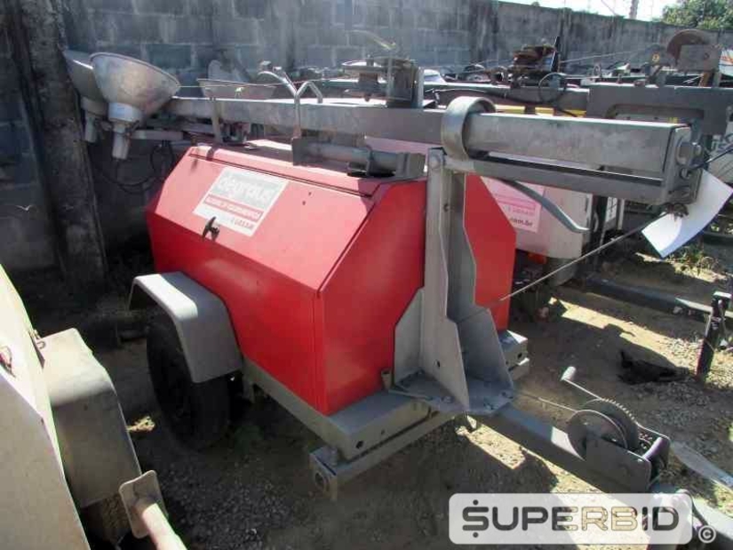 TORRE DE ILUMINAÇÃO Á DIESEL WACKER NEUSON LT4L E TORRE DE ILUMINAÇÃO Á DIESEL TEREX RL4000 (Ref.: JEM)