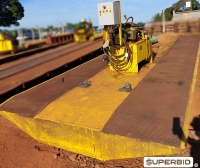 01 UNID. TOMBADOR BASCULANTE