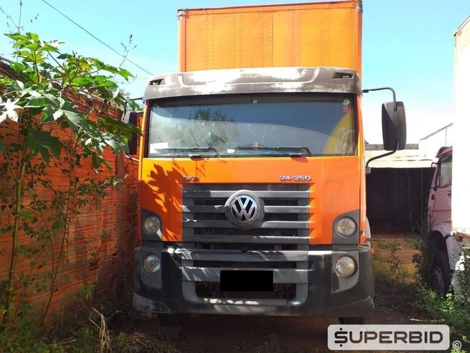 CAMINHÃO BAÚ VOLKSWAGEN 24.250 CNC 6X2 (BLINDADO), 2008/2009, Placa FINAL 6 (RS),
