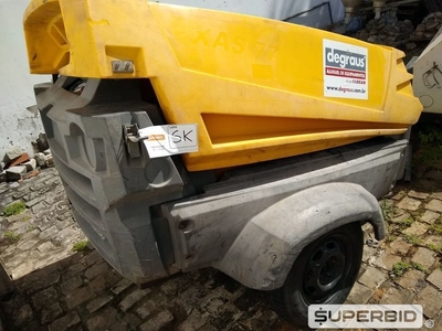 COMPRESSOR ATLAS COPCO XAS 77HH SÉRIE:BRP067375 ANO: 2008. (Ref.: SK)
