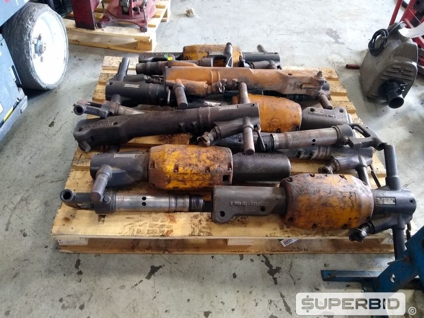 04 ROMPEDORES PNEUMÁTICOS ATLAS COPCO TEX12 10KG PS E 09 ROMPEDORES PNEUMÁTIOS ATLAS COPCO TEX P60S 30KG. (Ref.: SE)