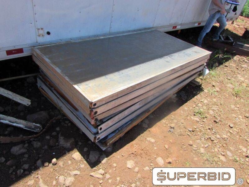 07 PLACAS SOLAR EM ALUMINIO E VIDRO, TAMANHO: APROX. 1600 X 1000 MM. (Ref.: JJ)