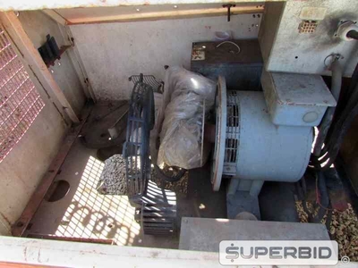 TORRE DE ILUMINAÇÃO Á DIESEL TEREX RL4000, ANO: 2008, SÉRIE: RL409-774 E SUCATA DE TORRE DE ILUMINAÇÃO TEREX RL4000, (02 PÇ.) (Ref.: JEL)