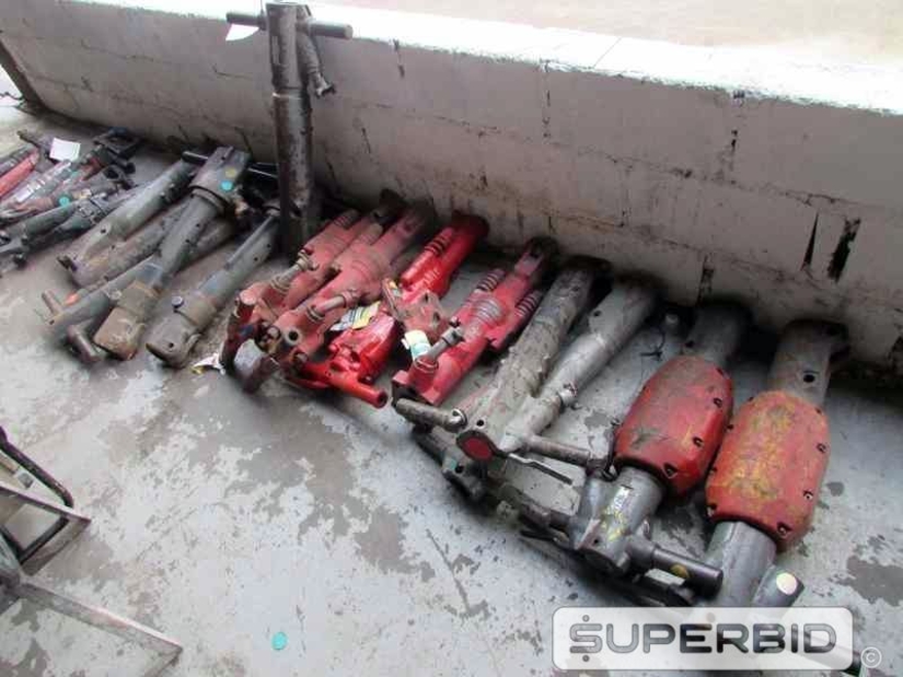 ROMPEDORES PNEUMÁTICOS, DIVERSAS MARCAS, (26 PÇ.) (Ref.: JDR)