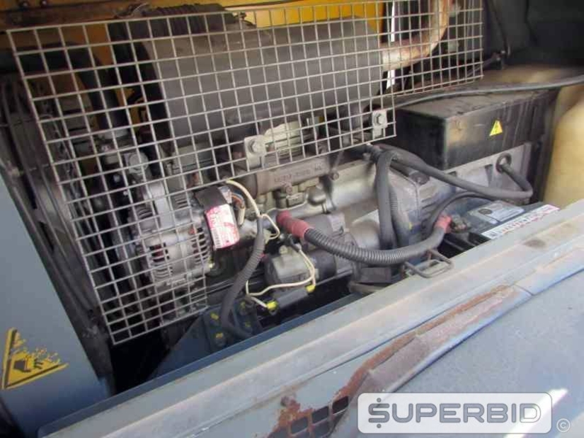 TORRE DE ILUMINACAO TEREX RL4000 E TORRE DE ILUMINACAO Á DIESEL ATLAS COPCO QLTM20, ANO: 2013, SÉRIE: BRP092109, (02 PÇ.) (Ref.: JER)