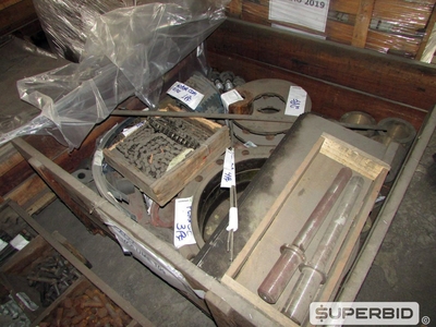 MATERIAIS DE FIXAÇÃO E CONEXÕES: PORCAS, PARAFUSOS, CURVAS E OUTROS (APROX.: 6.529 PÇS). (Ref.: WMEZ_UM02)