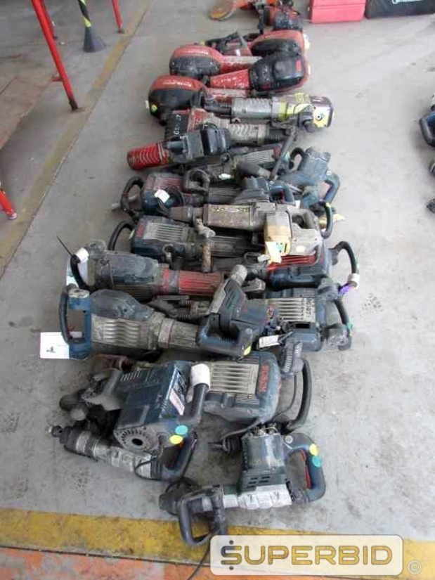 DEMOLIDORES ELÉTRICO, ROMPEDORES ELÉTRICO, MARTELETES ELÉTRICO E OUTROS, (26 PÇ.) (Ref.: JDN)