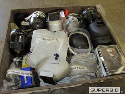 EPI'S: CINTOS DE SEGURANÇA, MÁSCARAS FACIAIS, CAPACETE SOLDADOR, TALABARTES E OUTROS (39 PÇS). (Ref.: V212_UM02)