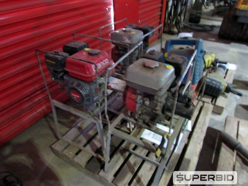 BOMBAS DE DRENAGEM E MOTORES VIBRADORES (08 PÇS) (Ref.: FEG)