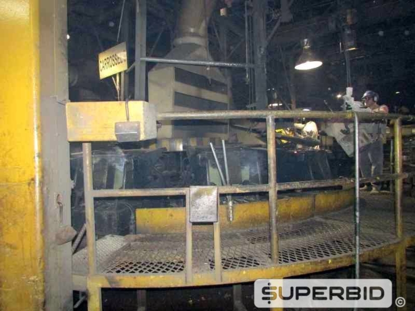 CARROSSEL PARA FUNDIÇÃO FABRICAÇÃO PRÓPRIA PARA MOLDAGEM DE PEÇAS EM FERRO GUSA E AÇO COM QUEIMADOR E EXAUSTORES (Ref.: Carrossel 9)