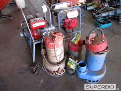 02 MOTORES DE ACIONAMENTO Á GASOLINA 5CV , 04 BOMBAS SUBMERSÍVEL, 01 BOMBA CENTRÍFUGA Á GASOLINA (Ref.: PBQ)