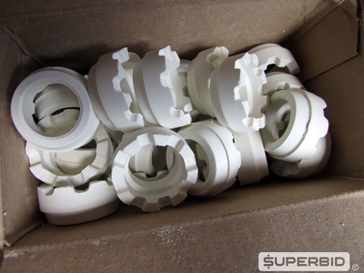 CERÂMICAS DE CONECTORES BOLT. (Ref.: V179-V180-V181-V182-V183_UM02)