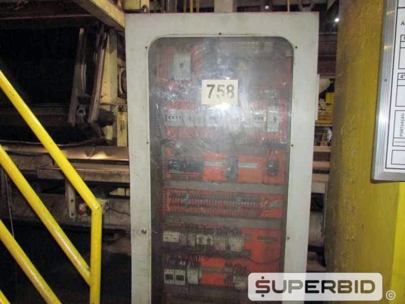 LINHA DE PRODUÇÃO JATEAMENTO COM 3 JATOS GRANALHA, ESTEIRA E CARRO CARREGADOR (Ref.: Linha Produção)