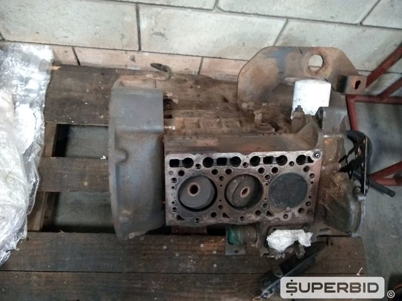 CARRETINHA DE TORRE DE ILUMINAÇÃO COM MOTOR TEREX RL4000. (Ref.: SO)