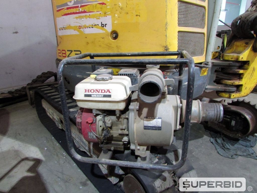 MINI ESCAVADEIRA WACKER NEUSON 28Z3 RD E BOMBA CENTRÍFUGA A GASOLINA HONDA (02 PÇS) (Ref.: FEQ)