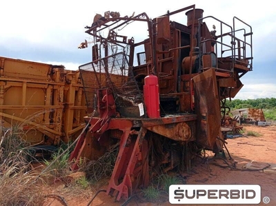 SUCATA DE COLHEDORA CASE (Ref.: RAJ)