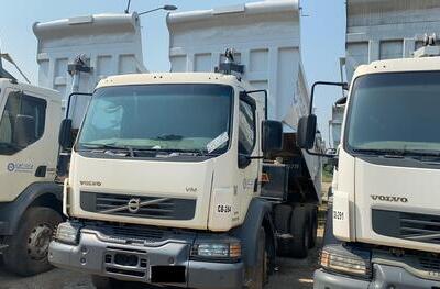 CAMINHÃO BASCULANTE VOLVO VM 330 6X4R, 2013/2013, Placa FINAL 6 (RJ), (Ref.: IBJ)