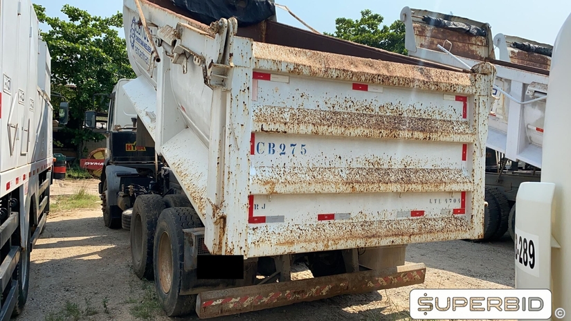 CAMINHÃO BASCULANTE  VOLVO VM 330 6X4R, 2013/2013, Placa FINAL 4 (RJ),  (Ref.: IBO)