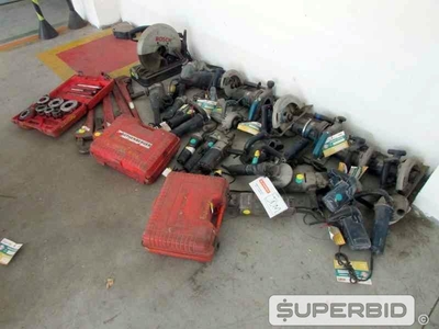 CHAVE GRIFFO, ESMERILHADEIRA, SERRA CIRCULAR, FURADEIRA DE IMPACTO, TARRAXA MANUAL E OUTROS, (35 PÇ.) (Ref.: JDM)