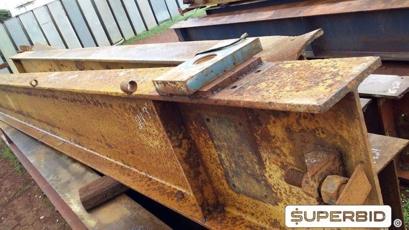 VIGAS AÇO CARBONO USADAS, SENDO COMPRIMENTO APROXIMADO 6 METROS (APROX. 5400 KGS) (PREÇO P/KG)